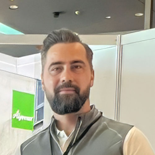 Retusche_Patrick-Benedix_WhatsApp-Image-2025-09-30-at-10.42.52-(3) Algenmax Vertrieb Thüringen: Sascha Melchior